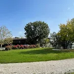 Amazing In With Garden * Belvedere Ostrense