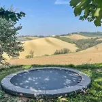 Amazing In With Garden דירה Belvedere Ostrense