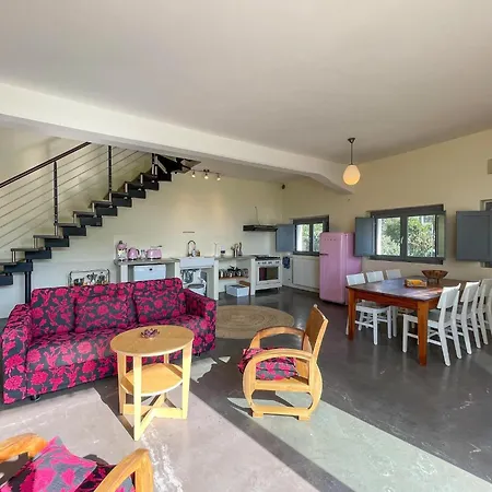 Amazing In With Garden Apartment Belvedere Ostrense
