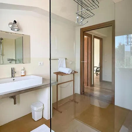 Amazing In With Garden Apartment *
