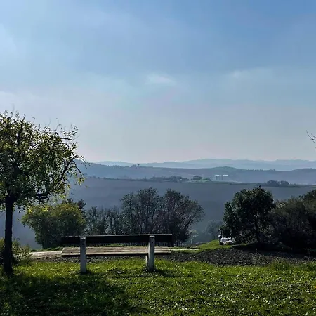 Διαμέρισμα Amazing In With Garden *