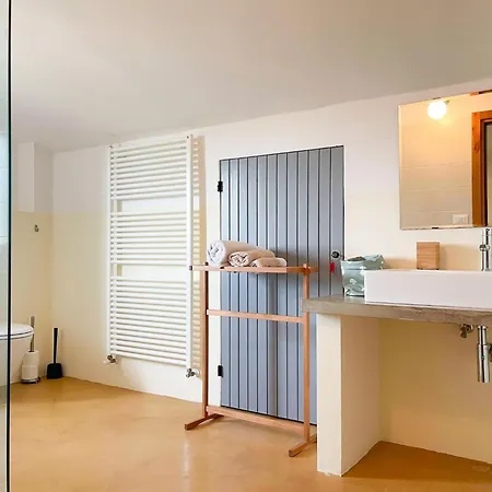 Apartment Amazing In With Garden Belvedere Ostrense